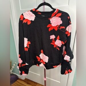 Who What Wear medium rose ruffle sleeve black top pink rose